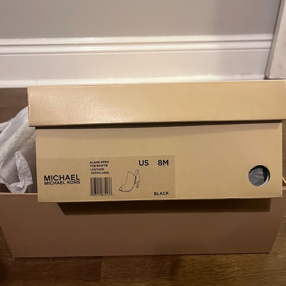 New- Michael Kors Alane Leather open toe bootie size 8 - Picture 3 of 3